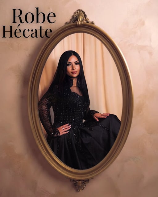Hécate, robe