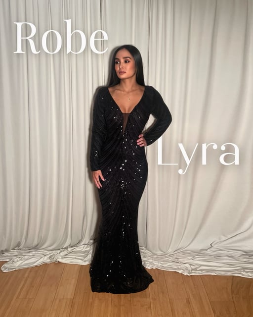 Lyra, robe